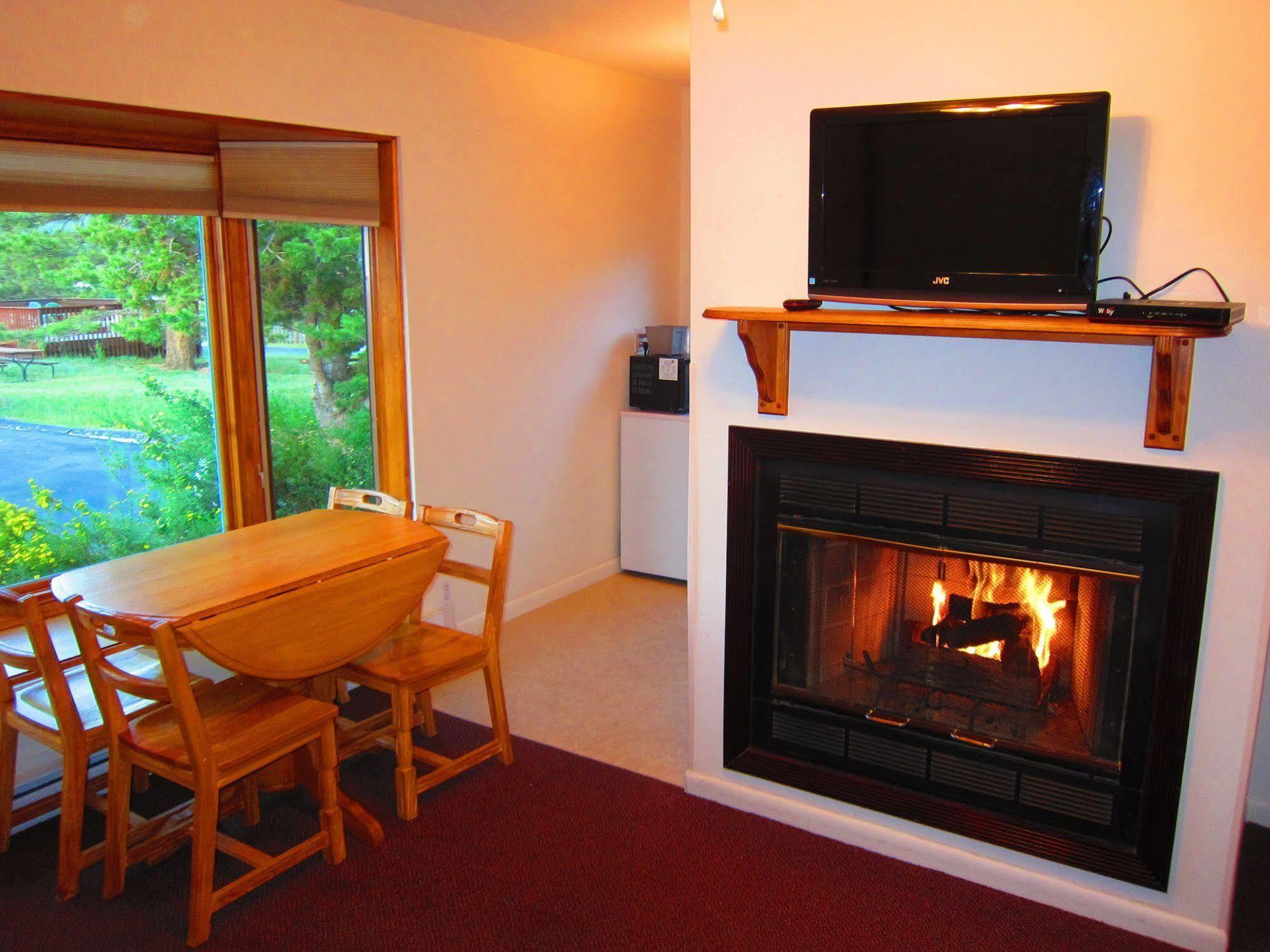 Columbine Inn (Adults Only) Estes Park Bagian luar foto