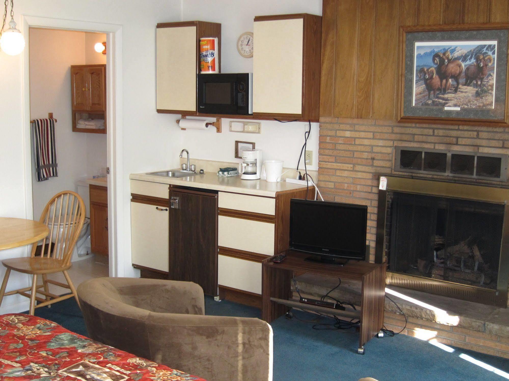 Columbine Inn (Adults Only) Estes Park Bagian luar foto