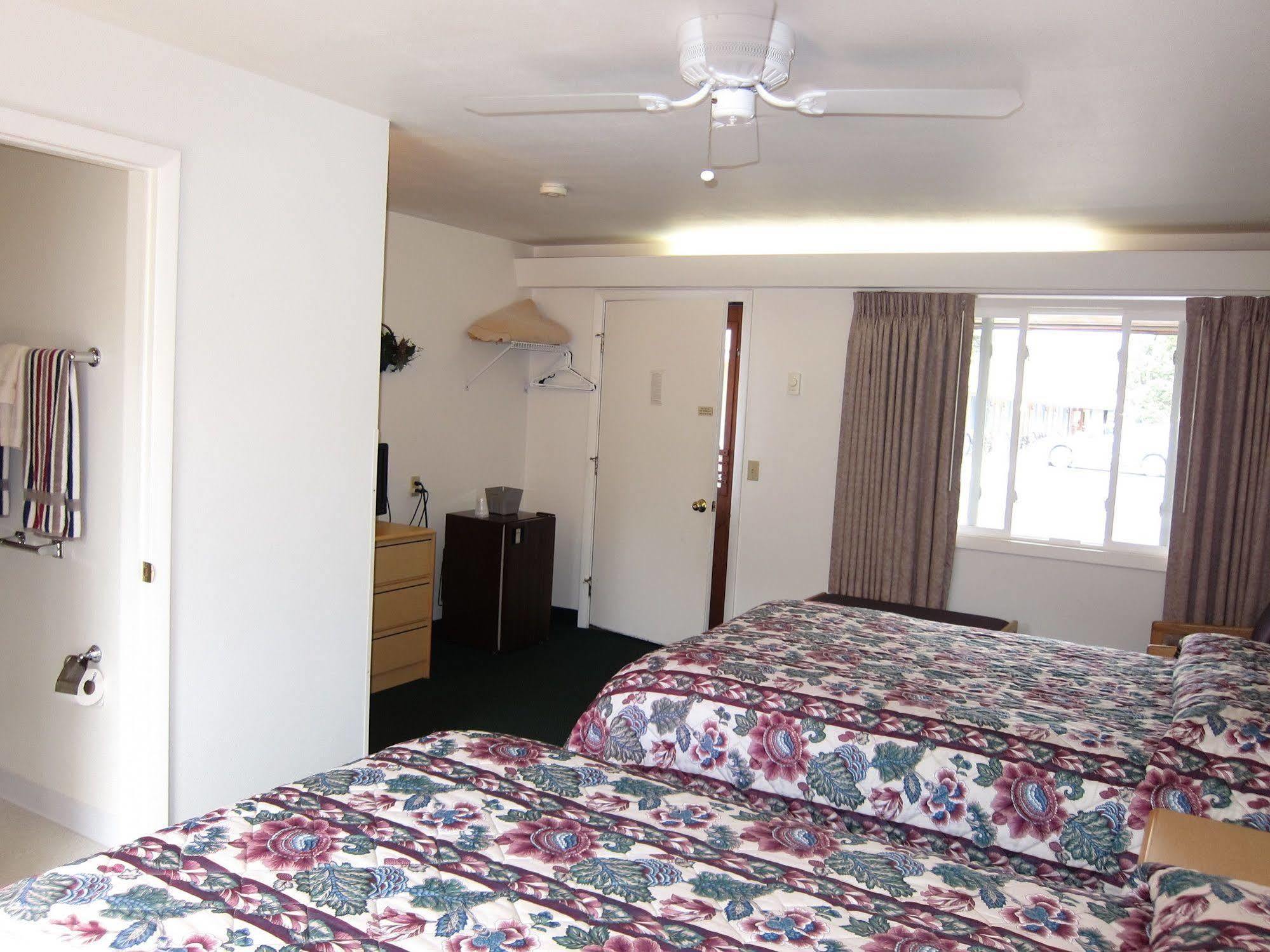 Columbine Inn (Adults Only) Estes Park Bagian luar foto